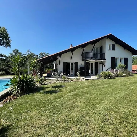 Maison De 12 Personnes Famille Et Piscine *